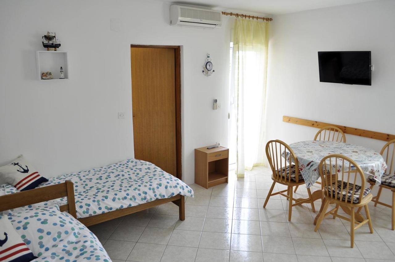 Apartment Vir 13686B ภายนอก รูปภาพ