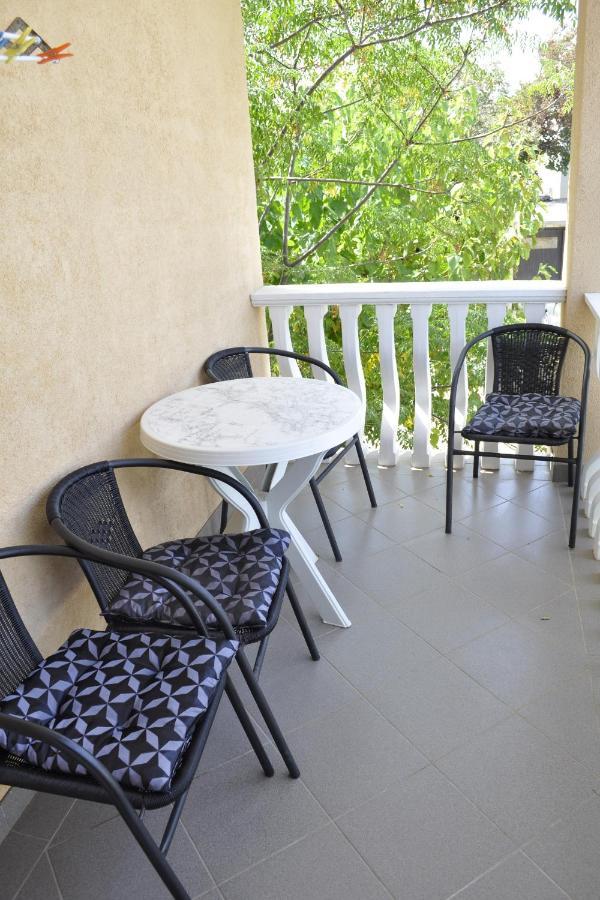 Apartment Vir 13686B ภายนอก รูปภาพ